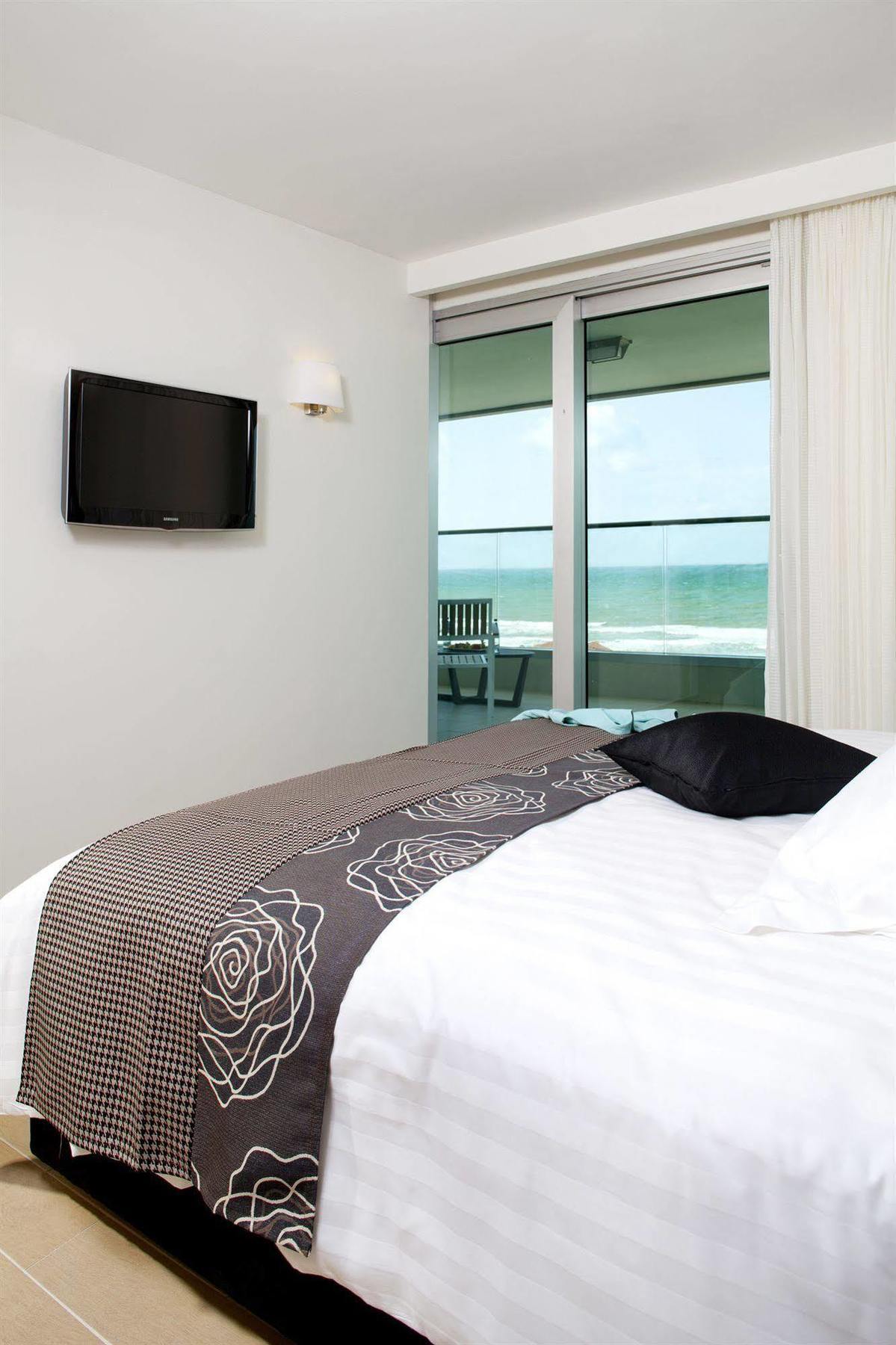 West All Suites Hotel Ašdod Exteriér fotografie